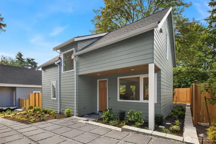 Welcome to 11739C! A 3 bedroom, 1.75bath home!