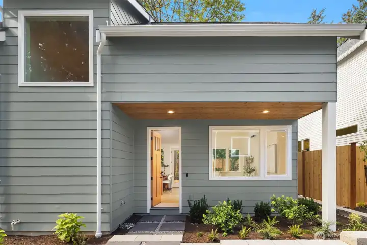 Welcome to 11739C! A 3 bedroom, 1.75bath home!