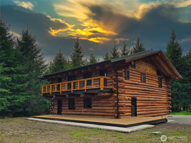 Amazing log home on 20 acres