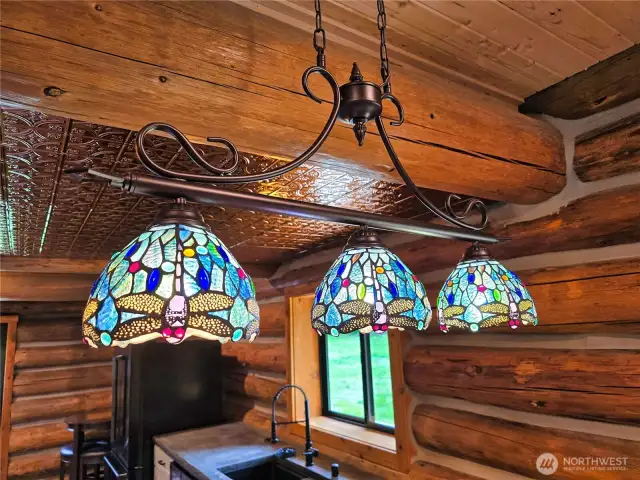 Tiffany accents