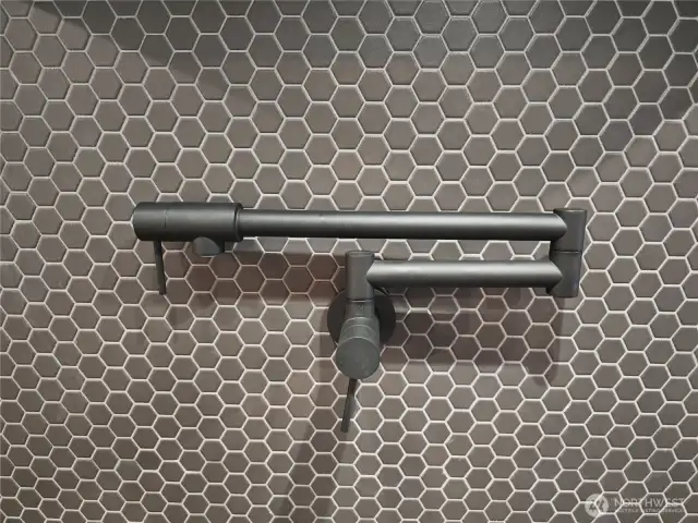 Pot filler