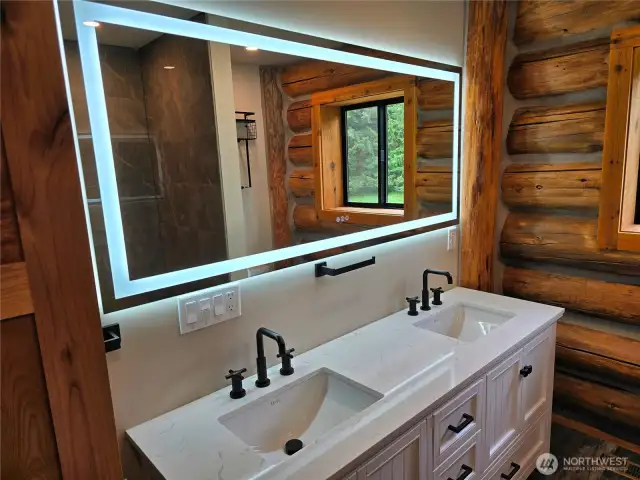 2nd floor main bath main bath