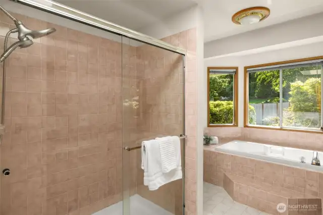 Master bath fully tiled shower and soaking tub!