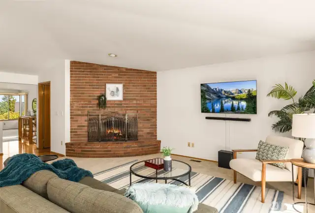 Family room off kitchen and breakfast nook, Living room and Dining in the background!