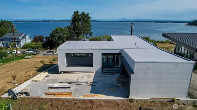 Soak in sweeping views of Birch Bay & the Canadian mountains