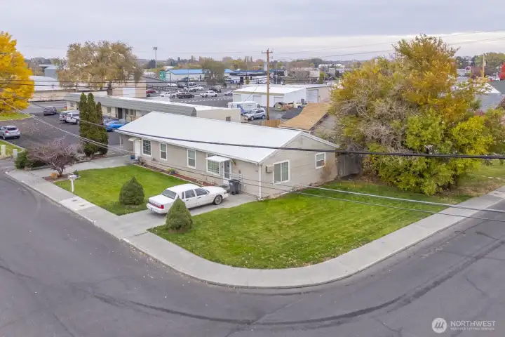 Great location with super close proximity to all you or your tenants could need!