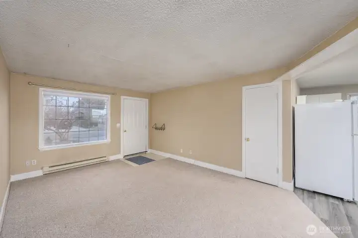 Well maintained unit. Market Rent Value= $900