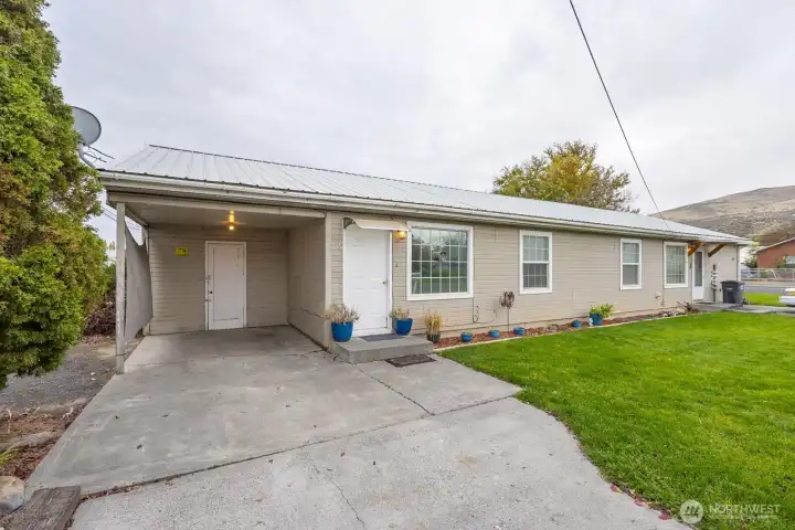 Carport + storage for unit 236 for extra parking space