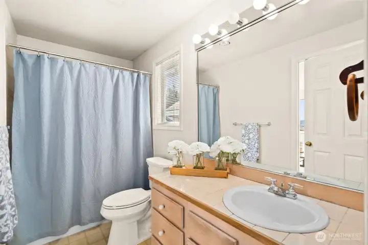 Full bath adjoins second bedroom