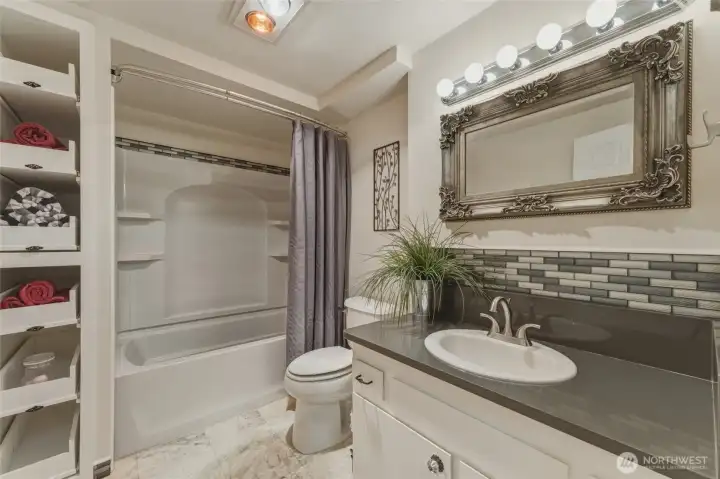 Full bathroom in basement