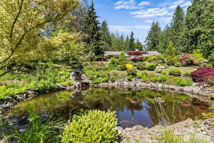 Lower pond w/waterfall
