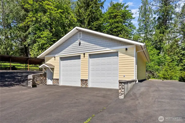 Detached RV garage w/upgraded electrical and RV Garage Door Openers