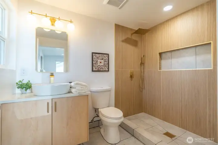 Master Bathroom Master Bathroom