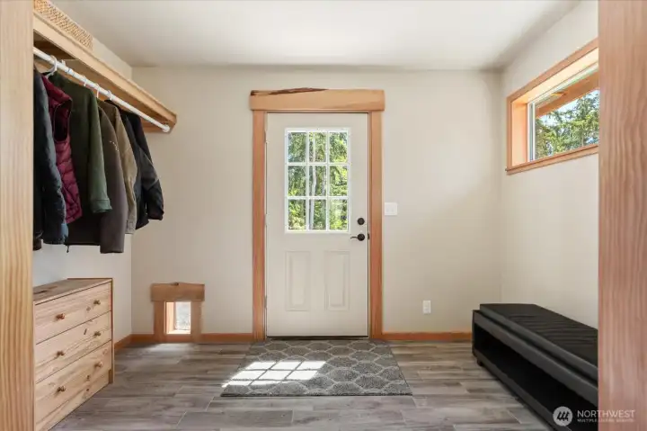 Foyer. Foyer.