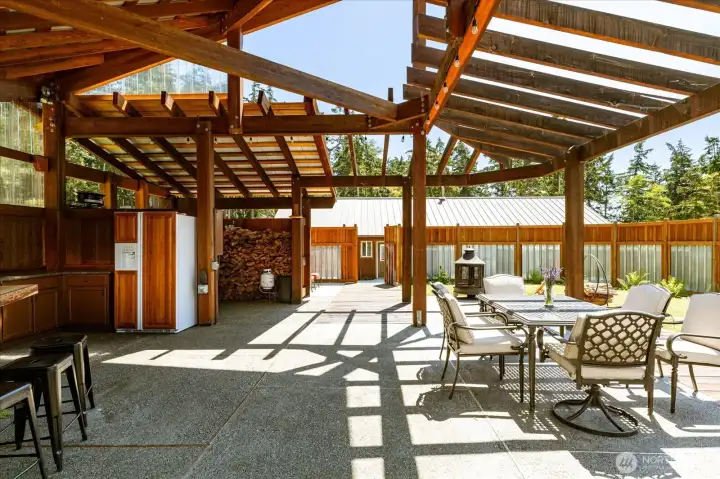 Gazebo dining area Gazebo dining area