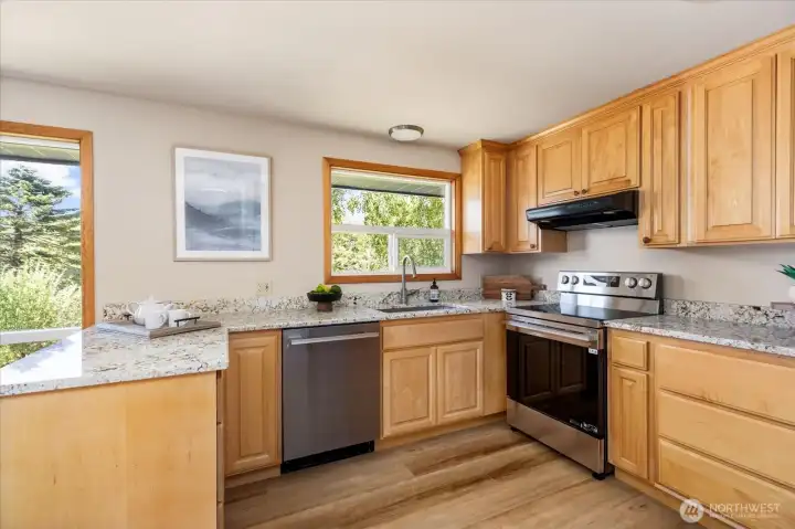 Updated kitchen with all new appliances Updated kitchen with all new appliances