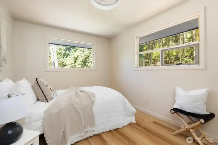 Upper bedroom Upper bedroom
