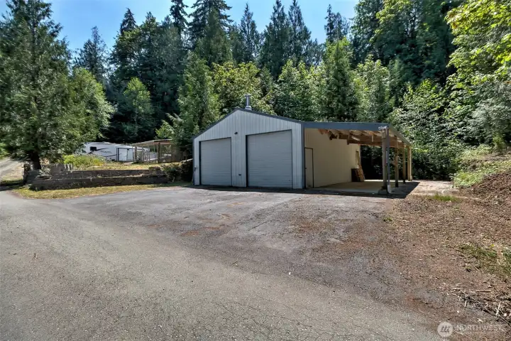 HUGE Shop with RV carport HUGE Shop with RV carport