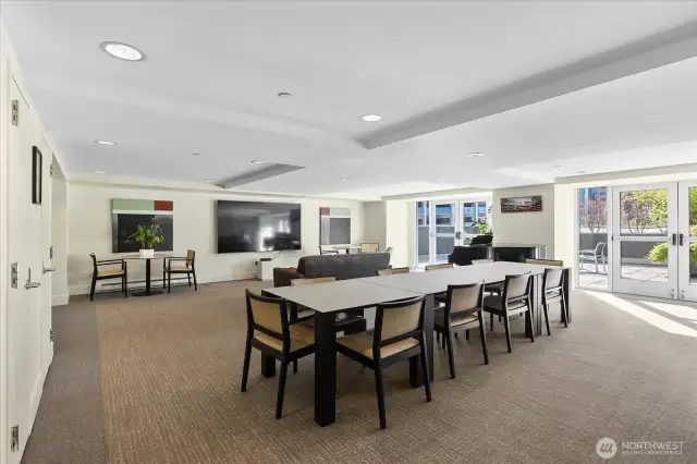 Elevate your gathering with family and friends for the ultimate SuperBowl bash or the premiere of your favorite streaming series! Imagine savoring the buzz of excitement on our stunning outdoor rooftop deck, complete with BBQ grills, cozy couches, a spacious table, and fully-equipped prep stations and refrigerators. Get ready to create unforgettable memories in style and comfort!