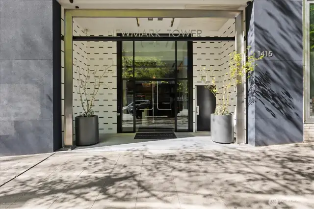 Your Newmark home offers the ultimate in convenience with 24-hour concierge service. Whether you need assistance, a friendly smile, or a spare key because you accidentally left yours at a friend's place, our dedicated concierge is always ready to help. Experience peace of mind knowing whatever you need is just a call away.