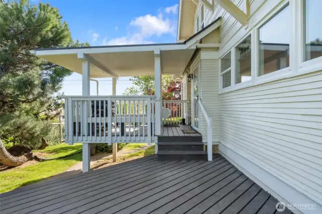 Large updated porch areas