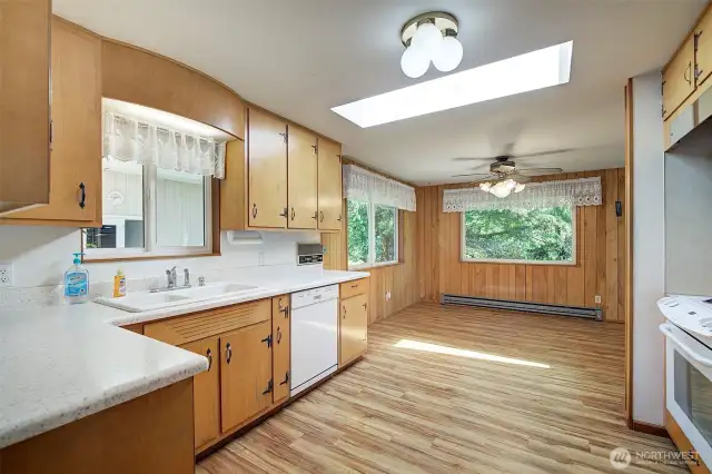 Who doesn't love a big country kitchen?