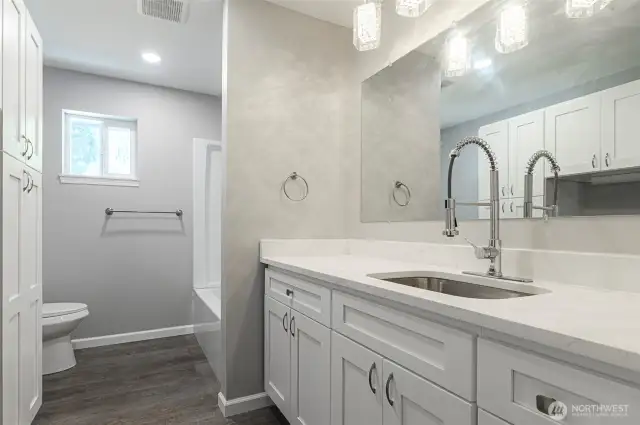 second bath/utility