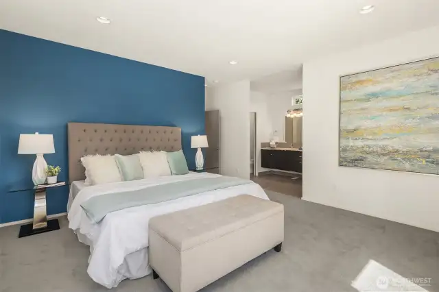 Primary suite with ensuite bathroom.