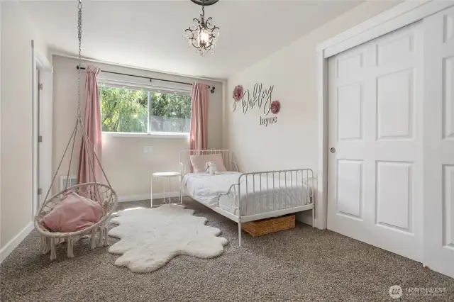 Upper floor bedroom