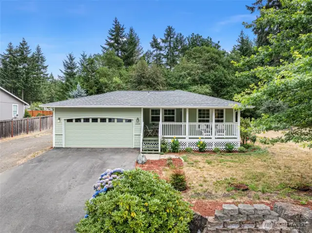 Charming and affordable, freshly painted in a great neighborhood just minutes from Gig Harbor!