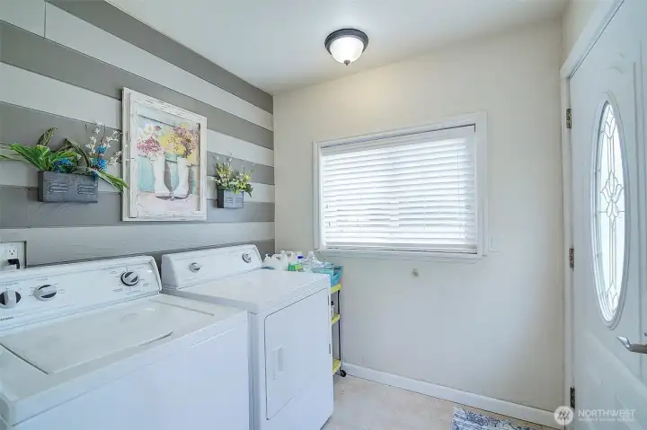 Utility room off kitchen
