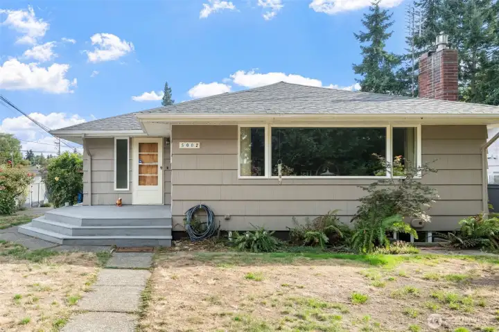 Very spacious North Tacoma home.