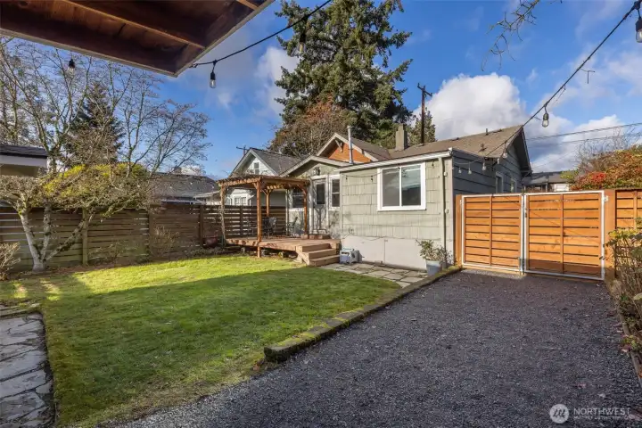 There is room to pull in a car if needed.