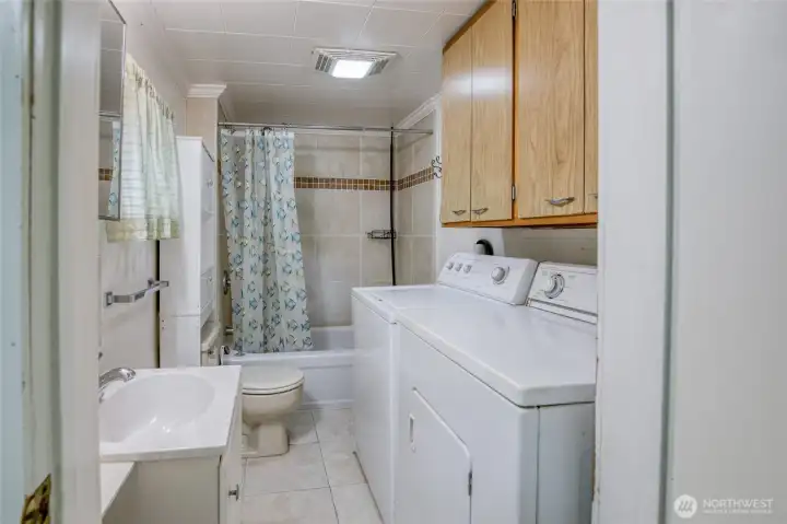 Full bath with laundry