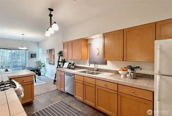 New Dishwasher and loads of space for your kitchen toys