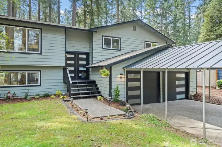 3 Car (2nd tandem) plus covered carport gives LOTS of room for ALL your cars!!