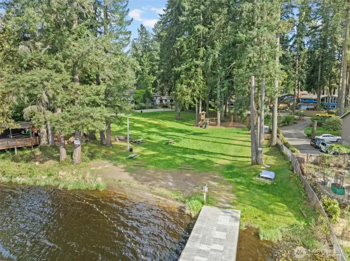 Nice view of the Private park and boat launch area next to the dock~