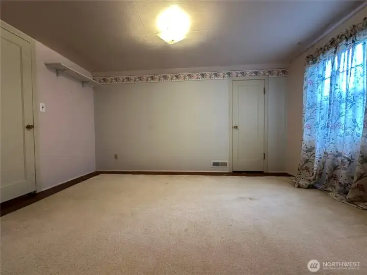 Upstairs bedroom 3