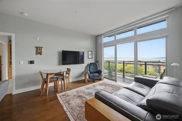 Imagine sitting and enjoying your evening with this amazing view. Imagine sitting and enjoying your evening with this amazing view.