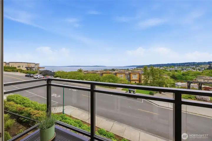 Your own private balcony with views of the Kingston Ferry Terminal Your own private balcony with views of the Kingston Ferry Terminal