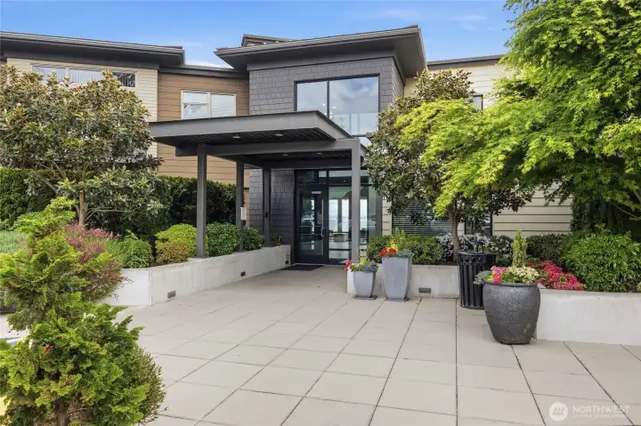 50 Pine includes a private, secured entrance for residents and guests. 50 Pine includes a private, secured entrance for residents and guests.