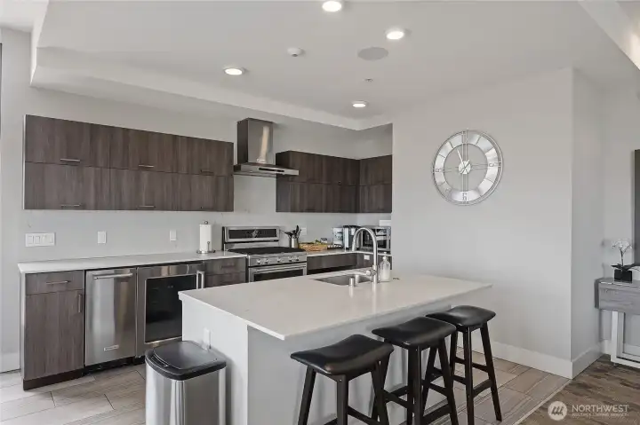 Top floor Resident Lounge with Media center and Kitchen. Perfect for entertaining! Top floor Resident Lounge with Media center and Kitchen. Perfect for entertaining!