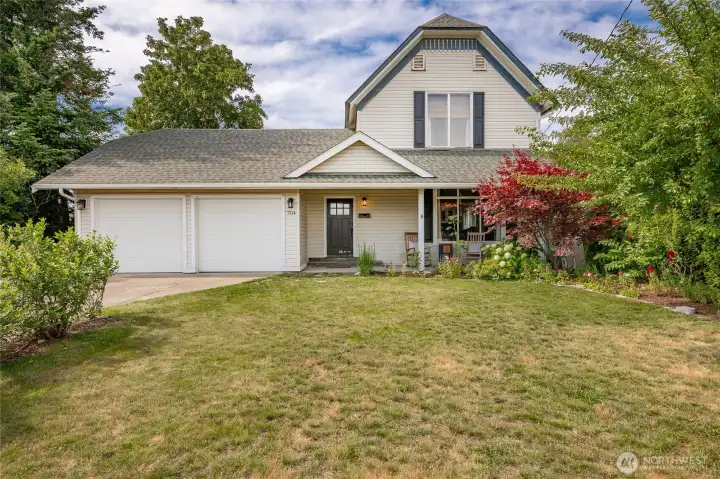 Welcome home! Affordable 3 bd 2 bath home just across the street from new Schoolyard Park