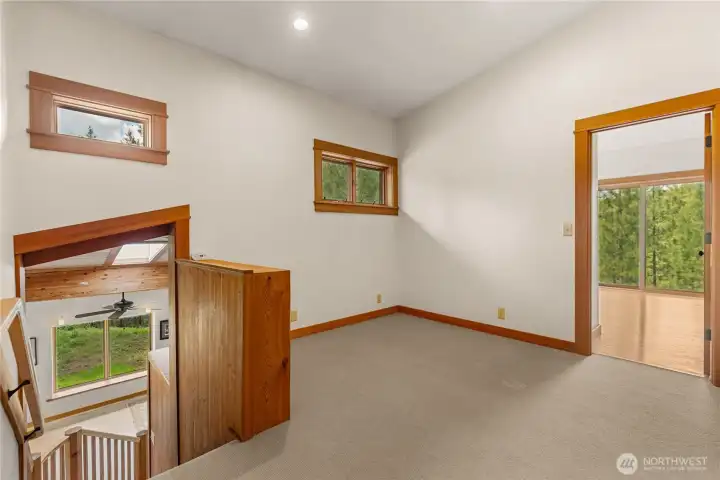Large landing has ample room for desks and work space. Large landing has ample room for desks and work space.