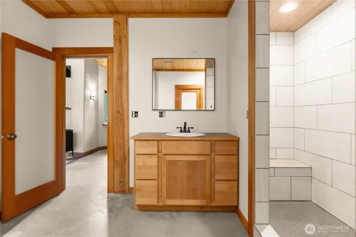 Beautiful tile work and large space. Beautiful tile work and large space.