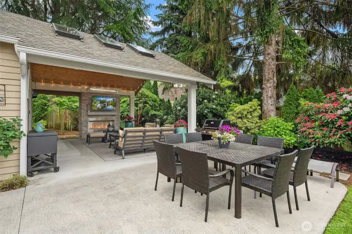 The uncovered patio with plenty of room for your outdoor table, BBQ and lounge chairs.