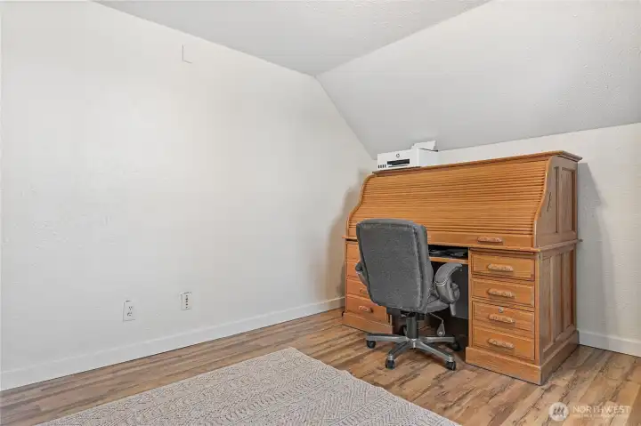 Office/4th bedroom Office/4th bedroom