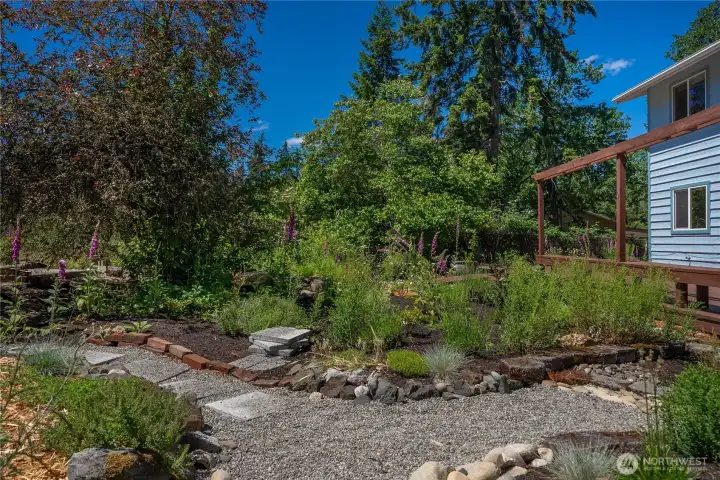 Perfect setting for summer barbecues and gatherings.