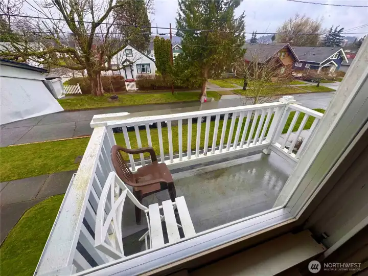 Deck off upper level landing