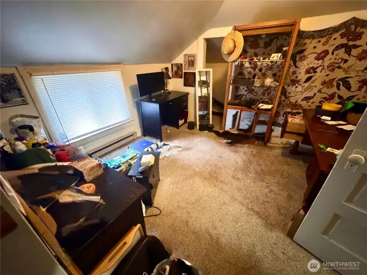 Bedroom 2 study area